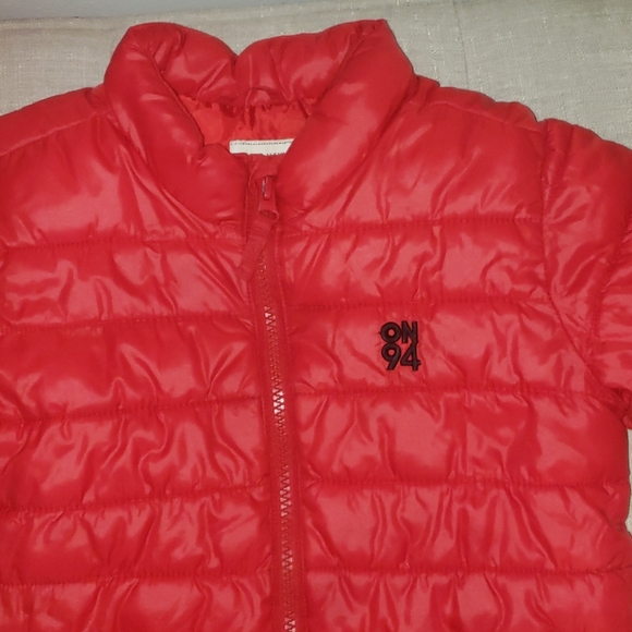 Old Navy- Red Bubble Jacket- Size 4T - Picture 3 of 4